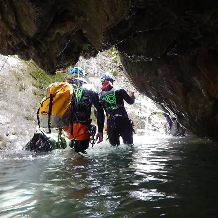 بيت شباب Tantaka - Meleses Radiquero