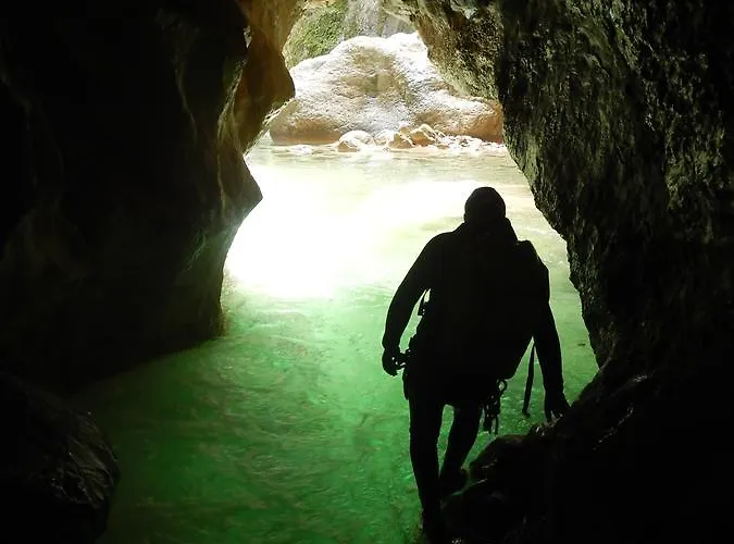 Tantaka - Meleses Hostel