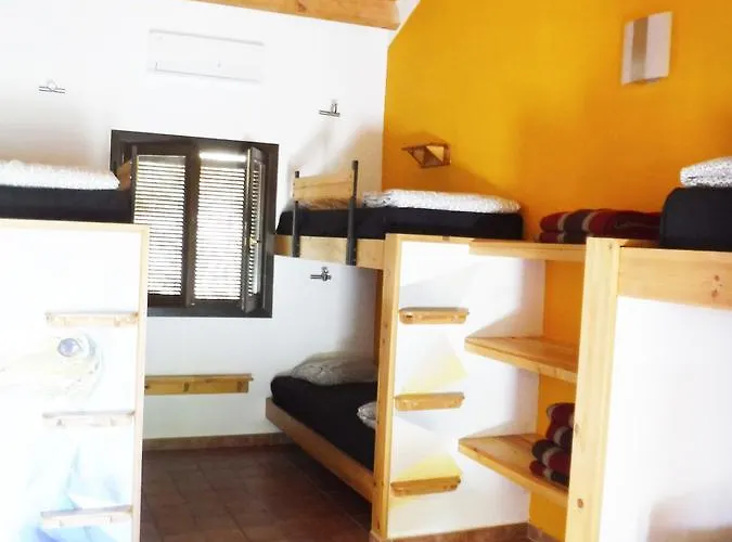 Hostel Tantaka - Meleses *